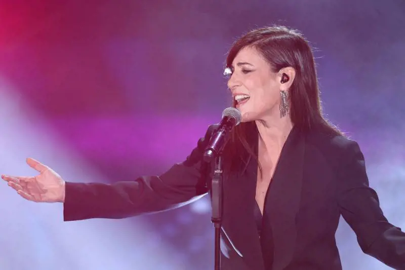 Celentano e la Oxa della Turci: le hit di Sanremo sono le cover