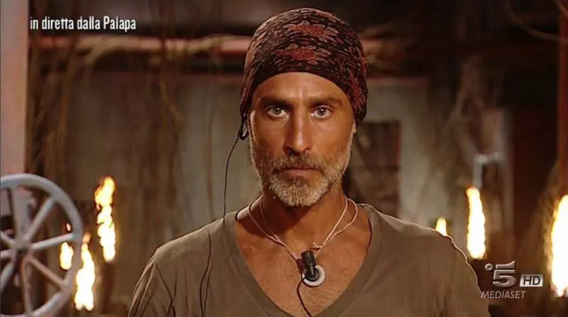 Isola dei Famosi, giallo sulla nomination di Raz. Chi ha detto alla Grimaldi che l'ha votata?