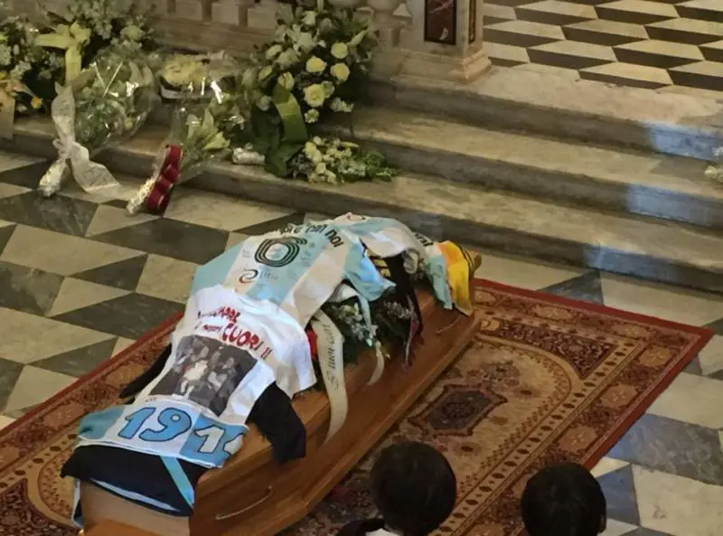 Lavagna, la madre del 16enne suicida: "Grazie alla Finanza"