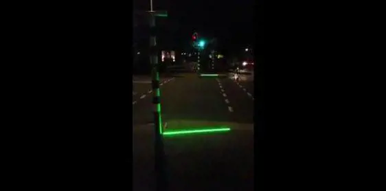 Olanda, arrivano i semafori LED per i dipendenti da smartphone