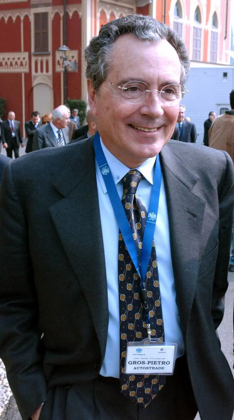 Prove di dialogo tra Intesa e Generali