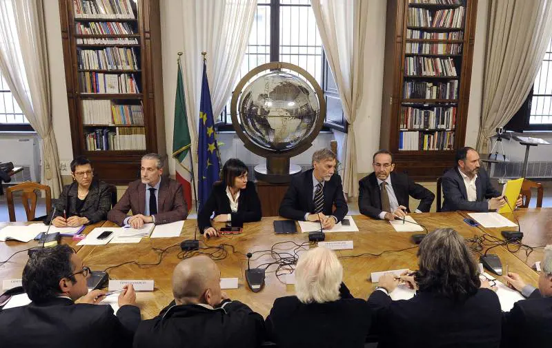 Intesa sindacati-ministero, ma c'è chi minaccia ancora