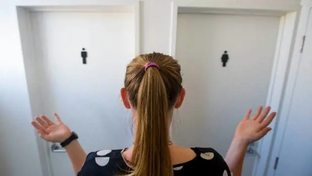 Il vero problema dell'America: i bagni dei trans
