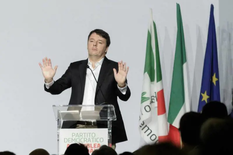 Anche Matteo ha la "polizza" dal suo Romeo Alla Fondazione della Leopolda 60mila euro