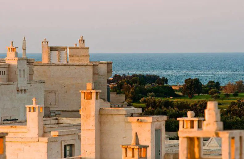 Da masseria a resort di lusso. E l'ex pm finisce sotto processo