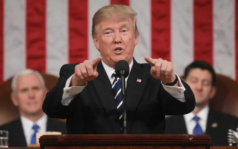 "Da grandi fate tanti soldi". La lezione di Trump ai bimbi