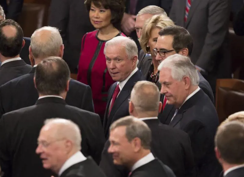 Trump, anche Jeff Sessions nella bufera per contatti con i russi