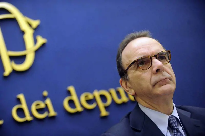 Volata a due in Regione Lazio Parisi nella scia di Zingaretti