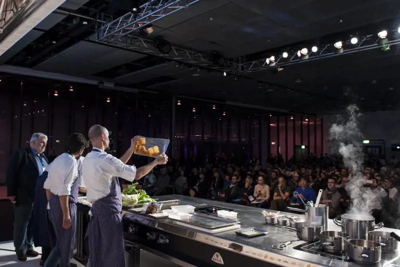 Scusi chef, che cucina  fa? A Milano il congresso che trasforma le idee in piatti