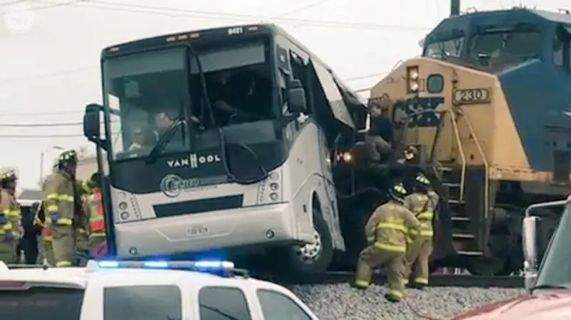 Treno contro pullman in Mississippi. Sono almeno tre i morti