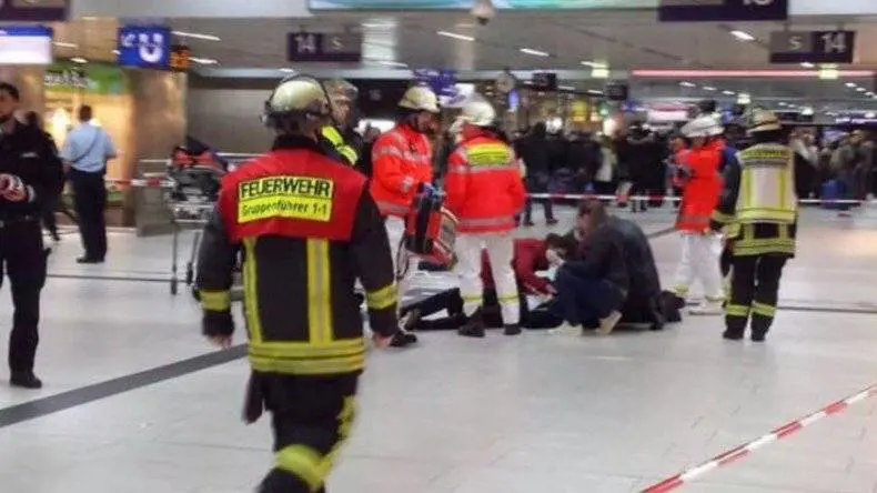 "A Dusseldorf ferite anche due italiane"
