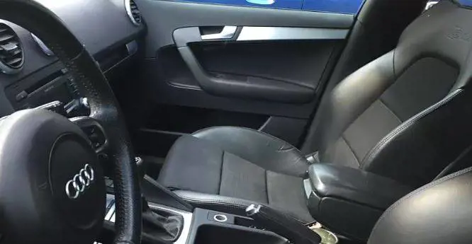 La denuncia di Donzelli: "Auto di lusso ma vivono nelle case popolari"