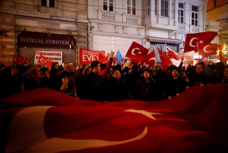 Turchia, sanzioni contro l'Olanda: ingresso vietato all'ambasciatore