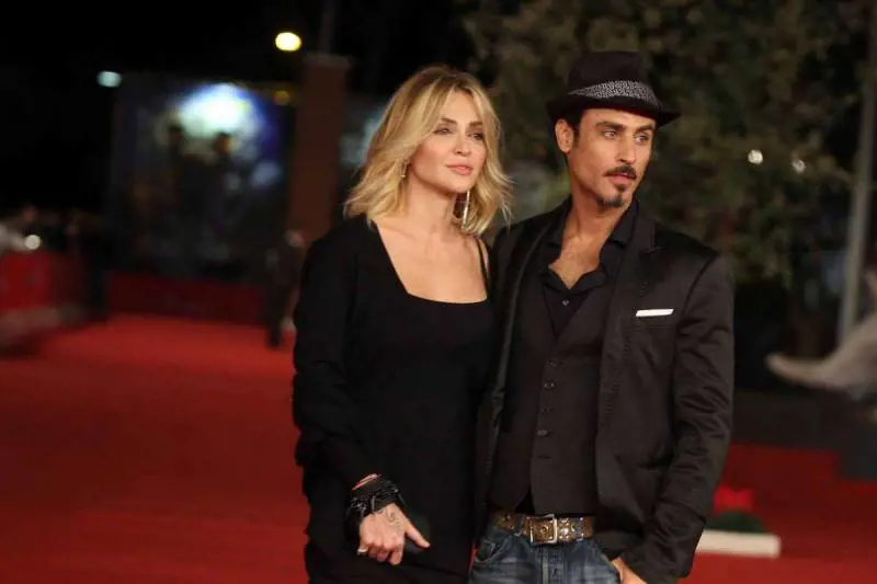 Isola 2017: Paola Barale resta, Raz Degan rinasce