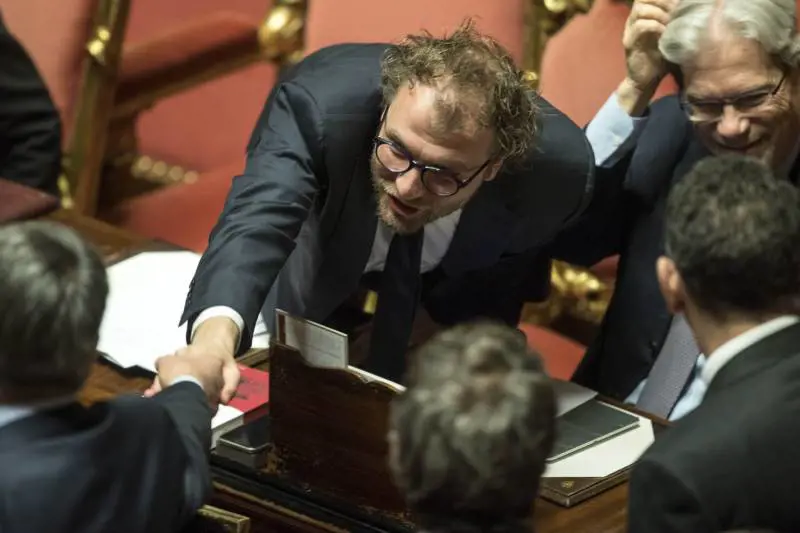 Il Senato respinge la sfiducia al ministro Lotti