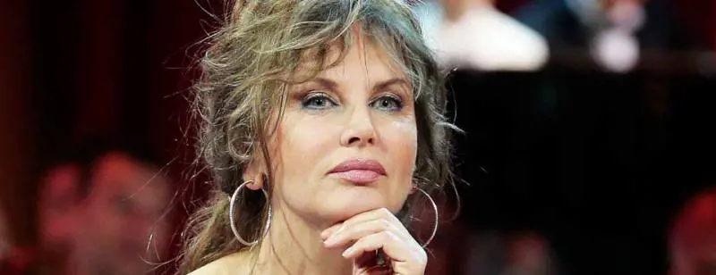Dalila Di Lazzaro: "Sono stata ingenua. Mi hanno fregato 250 mila euro"