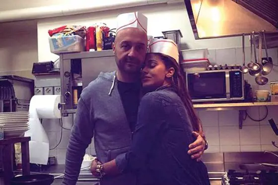 La denuncia dell'ex cuoco del ristorante di Belen: "Lavoravo 17 ore al giorno, ma me ne pagavano 8"