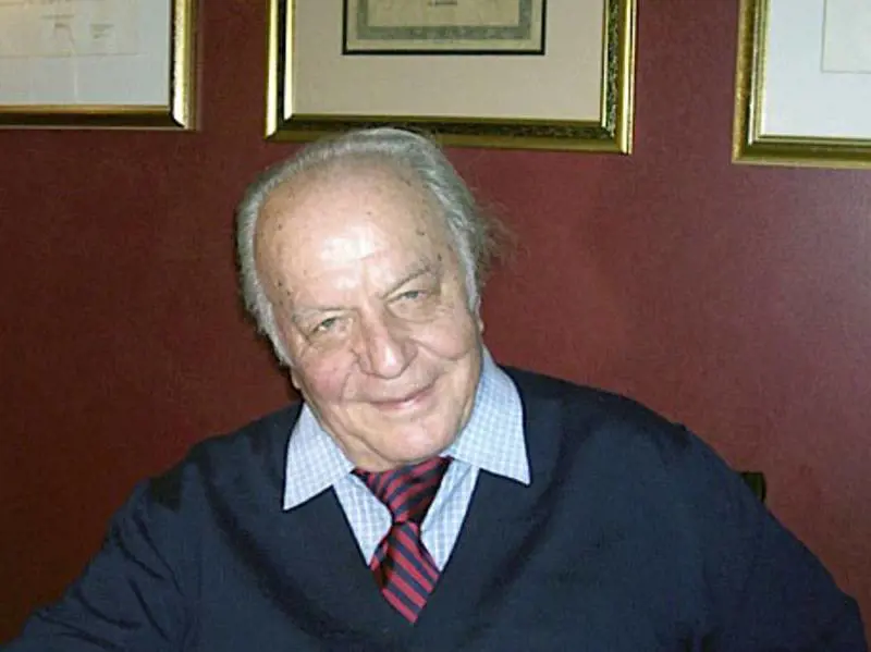 L'emigrante in cerca di papà diventato poeta per amore di una donna