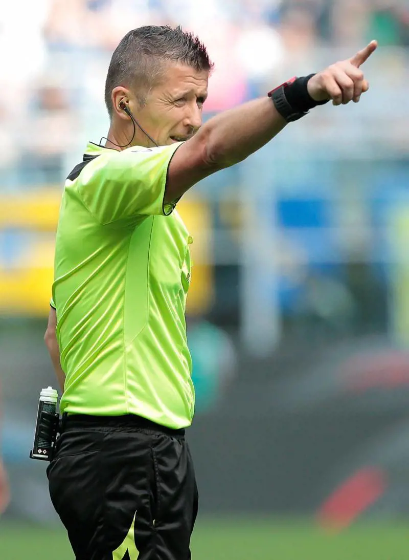 L'Inter e i suoi tifosi se la prendono con Orsato: "Gol del Milan oltre il tempo di recupero"