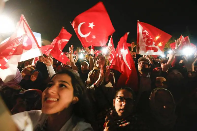 Turchia, l'Osce boccia il referendum. L'Austria: "Stop all'ingresso nell'Ue"