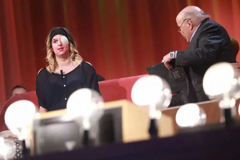 Jessica Notaro da Costanzo: "Ecco il mio volto"