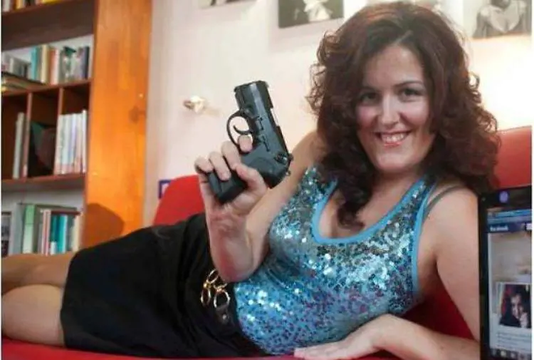 Ecco "La Colt", la candidata grillina a Oristano