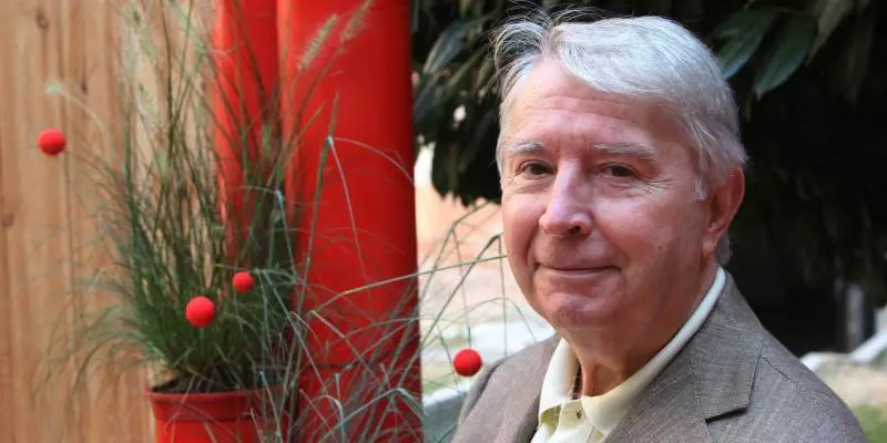 "Oggi viviamo più vite. Per conservare la nostra identità ci vuole coraggio"