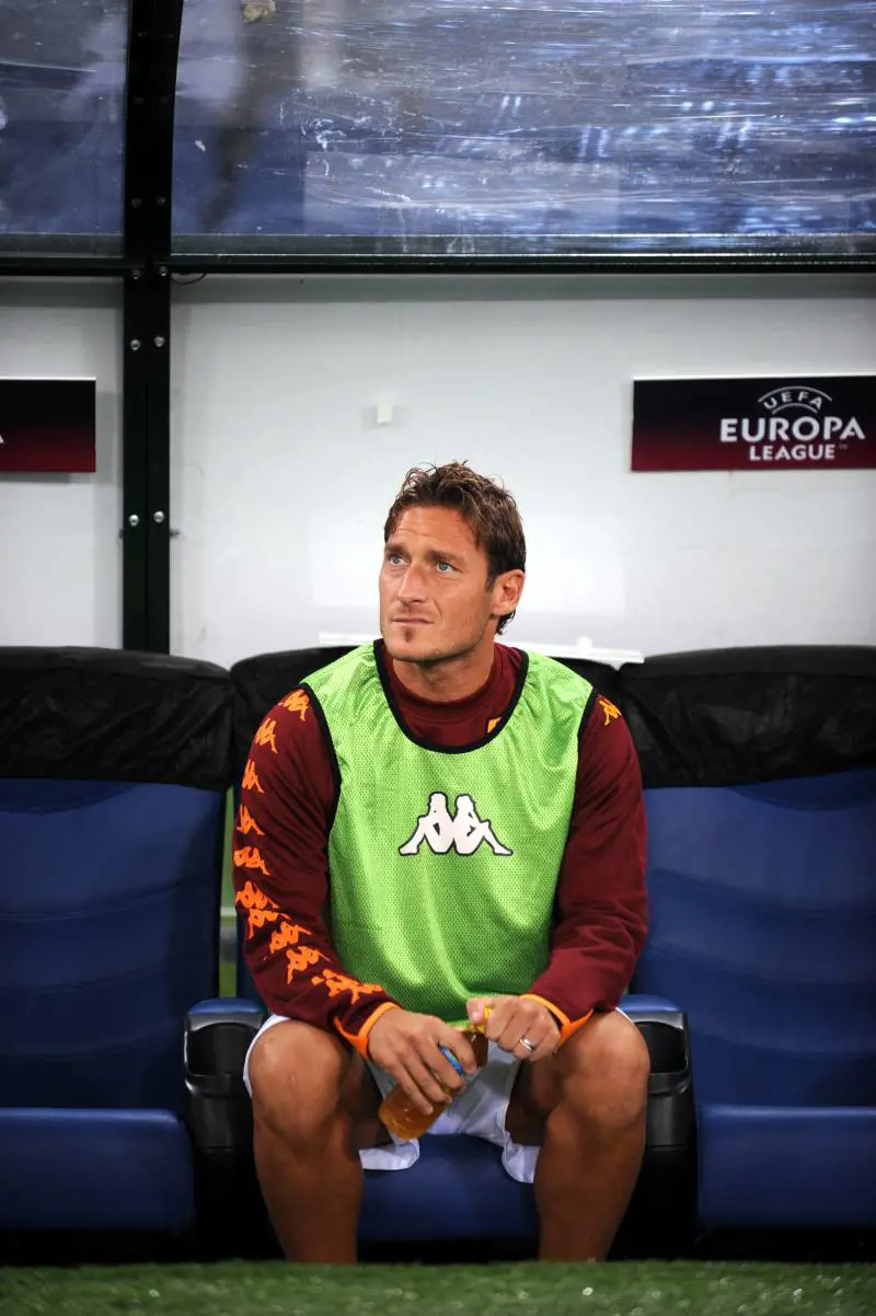 L'ultimo derby di Totti con le scarpe d'oro. O resterà in ciabatte?