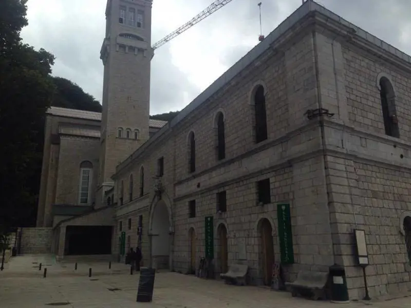 Furto sacrilego a Montevergine, rubati i gioielli della Madonna