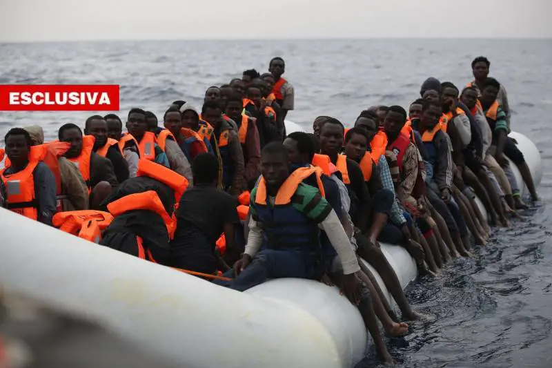 Ecco i cavilli usati dalle Ong per scaricare tutti i migranti in Italia