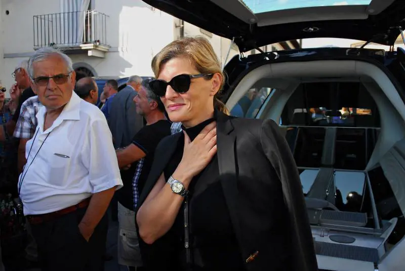 De Stefano: "Partenze e arrivi, troppa gente vicina"