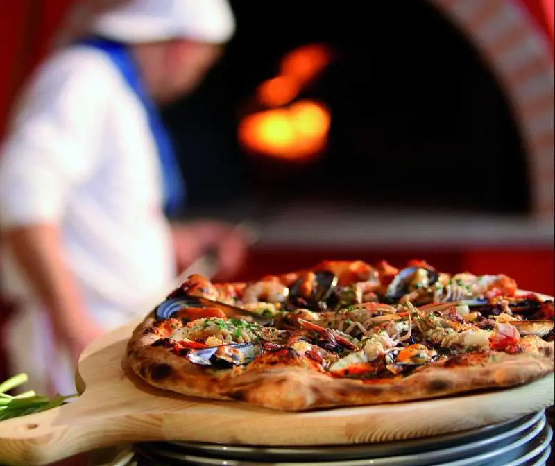 Al "villaggio della pizza" tradizione e ingredienti sani