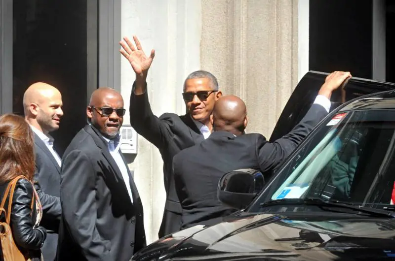 Lo statista e il turista I due volti di Barack (che non molla l'auto)