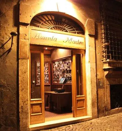 Riciclaggio, chiuso il ristorante dei vip romani