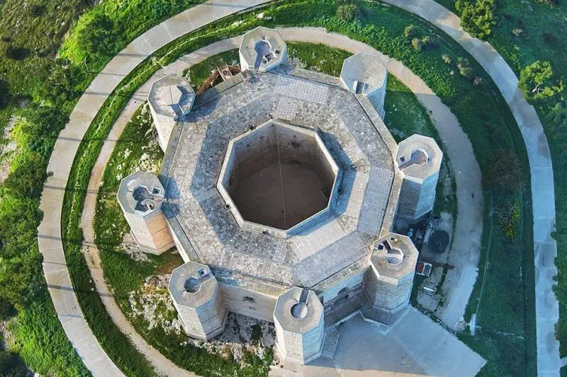 La disfida delle dieci città per la conquista del sacro Graal