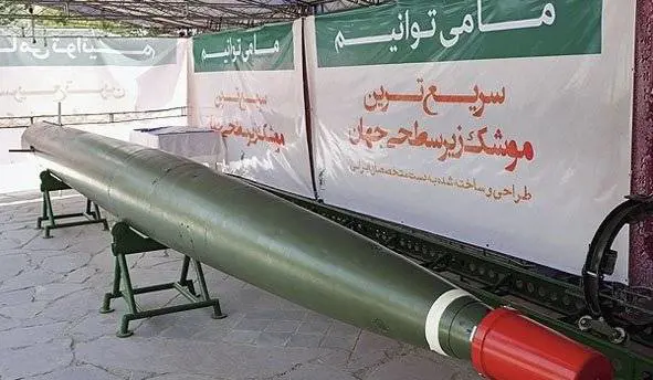 L'Iran testa siluri superveloci nello Stretto di Hormuz