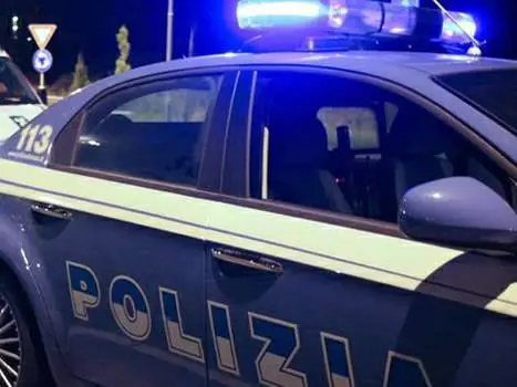 Roma, calci e pugni ai poliziotti. Arrestato un immigrato
