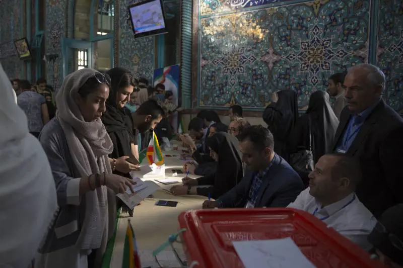 L'Iran conferma Hassan Rouhani e sceglie la via del riformismo