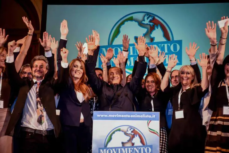 Via al partito degli animalisti con Berlusconi fondatore