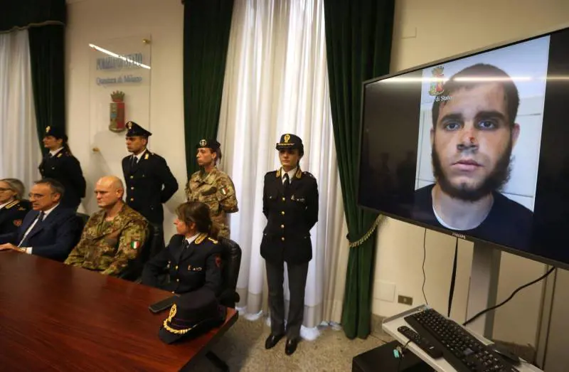 Aggressione in stazione, la mossa del legale: perizia psichiatrica su Hosni