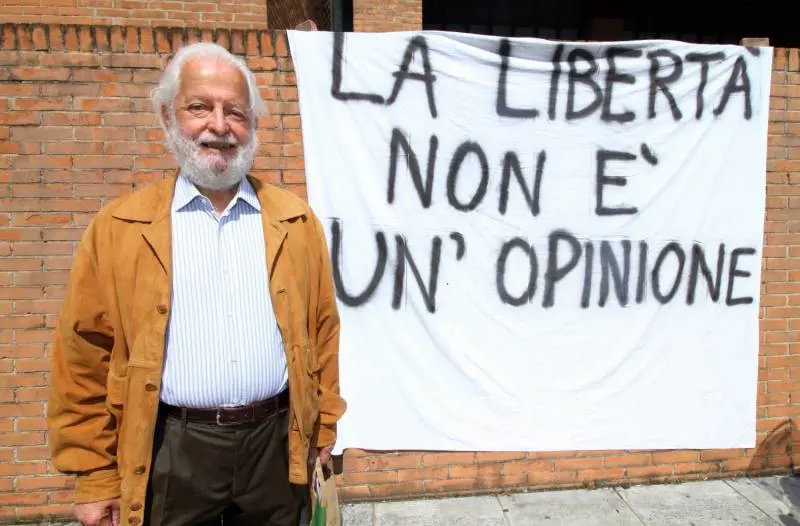 Radiato Dario Miedico, dottore anti vaccinazioni