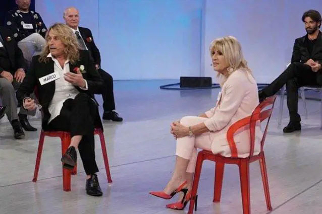 Uomini e Donne, la dichiarazione inaspettata di Marco: "Gemma, io non ti amo"
