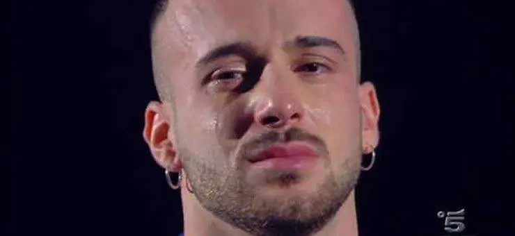 "Dedico la mia vittoria ad Amici a mio fratello, non può ballare"
