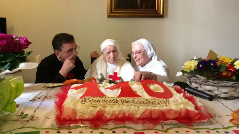 Addio a Suor Candida,  una vita lunga dieci Papi