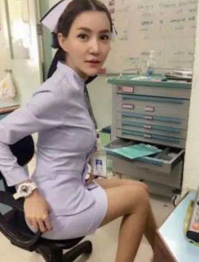 L'infermiera è "troppo sexy". Così l'ospedale la costringe al licenziamento