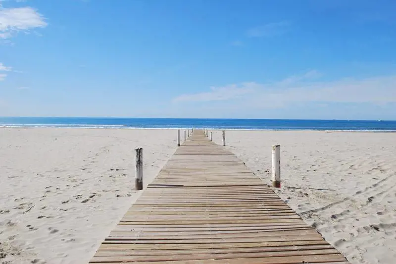 L'allarme dei servizi britannici: "Rischi sulle spiagge"