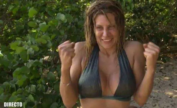 Isola dei Famosi, la proposta di Paola Caruso: "Prima una pizza e poi faccio sesso"