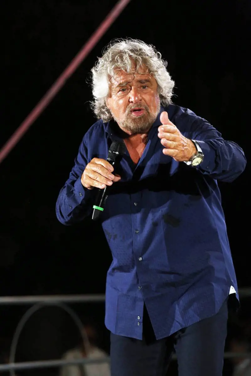 Grillo non è medico. Ora basta pagliacciate