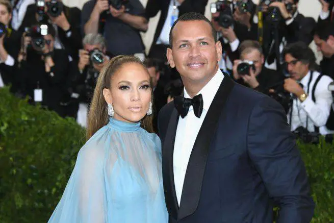 Jennifer Lopez tradita dal fidanzato? L'amante: "A letto pensa solo a me"