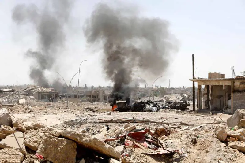 Iraq, scoperta fossa comune con oltre 300 corpi